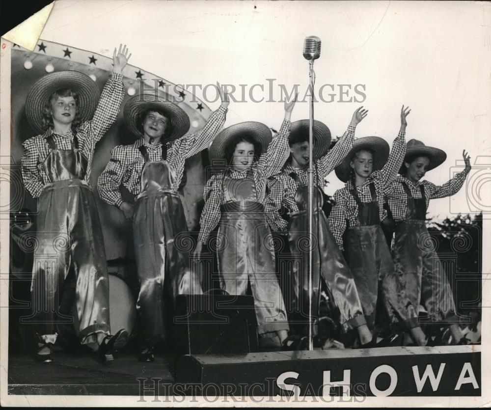 1950 Press Photo Children Entertainers - Historic Images