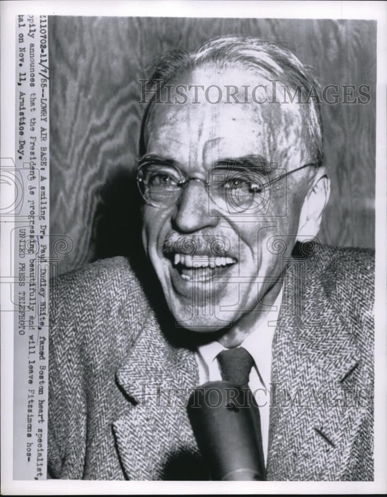 1955 Press Photo Paul Dudley White states president will leave Fitzsimons Hosp. - Historic Images