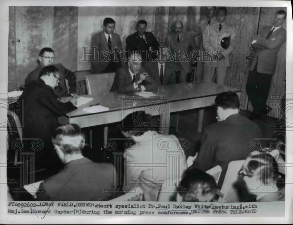 1955 Press Photo Heart Specialist Dr. Paul Dudley White with Maj. Howard Sayder - Historic Images