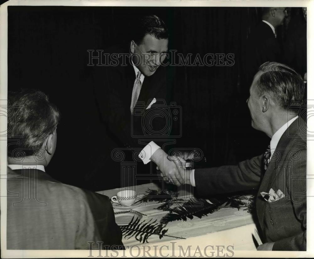 1946 Press Photo Henry Ford II receives congratulations from listener at talk - Historic Images