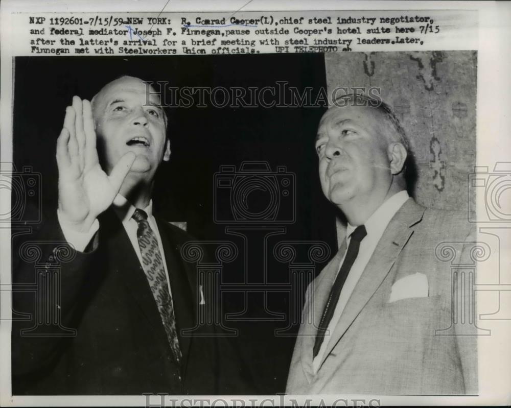 1959 Press Photo R Conrad Cooper Chief Steel Industry Negotiator &amp; Mediator - Historic Images