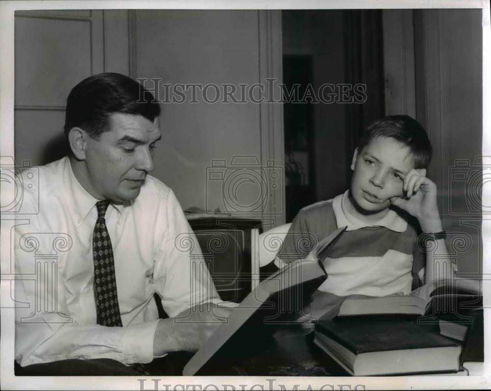 1956 Press Photo George L. Wright III studies and George L. Wright LL - Historic Images