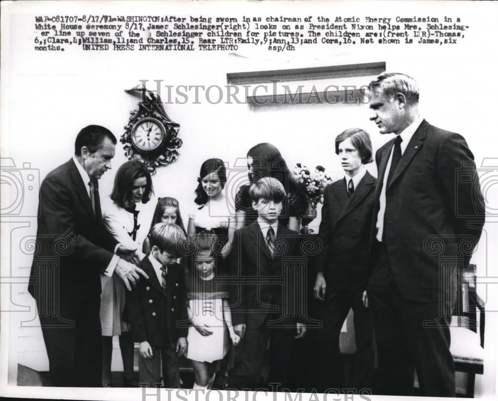 1971 Press Photo Atomic Energy Commission James Schlesinger President Nixon - Historic Images