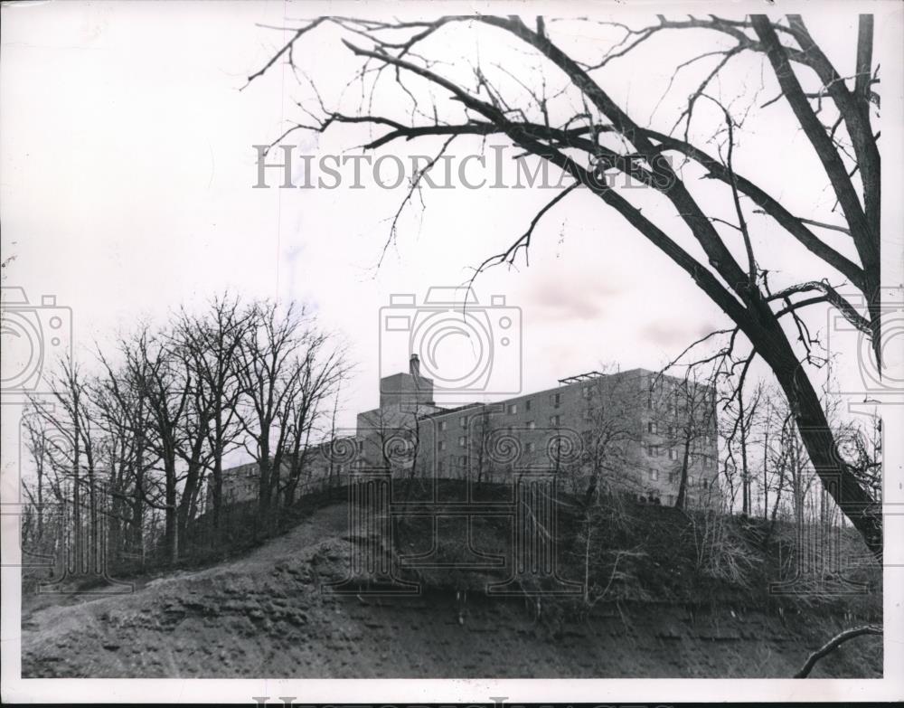 1965 Press Photo of Apartments on the West end of Detroit Ave, - Historic Images