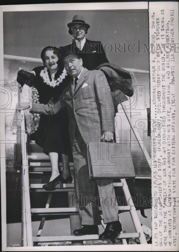 1953 Press Photo Admiral Arthur W. Radford with wife Marina and son at airport - Historic Images