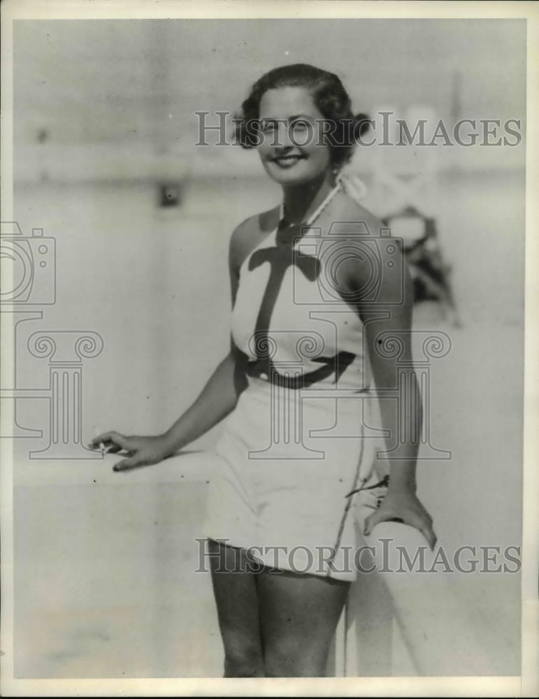 1935 Press Photo Miss Aileen Fraser At Connecticut Mutual Life Insurance Con - Historic Images