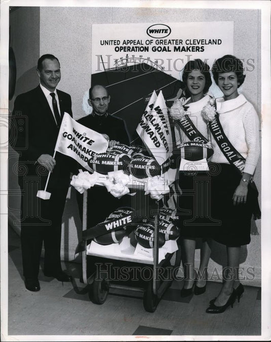 1962 Press Photo White Motor & Their United Appeal Drive HJ Nave Executive VP - Historic Images