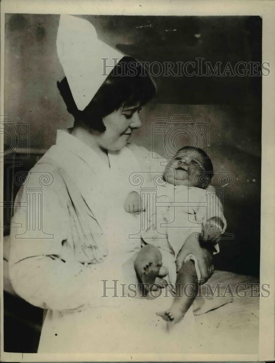 1926 Press Photo The seventeenth member of the Wood family - Historic Images