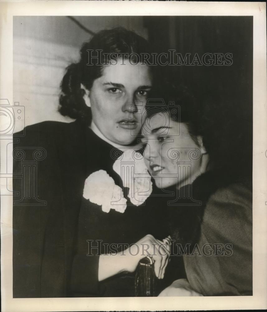 1949 Press Photo Dorothy Reeves Acquitted of Murdering her Husband, and Sister - Historic Images