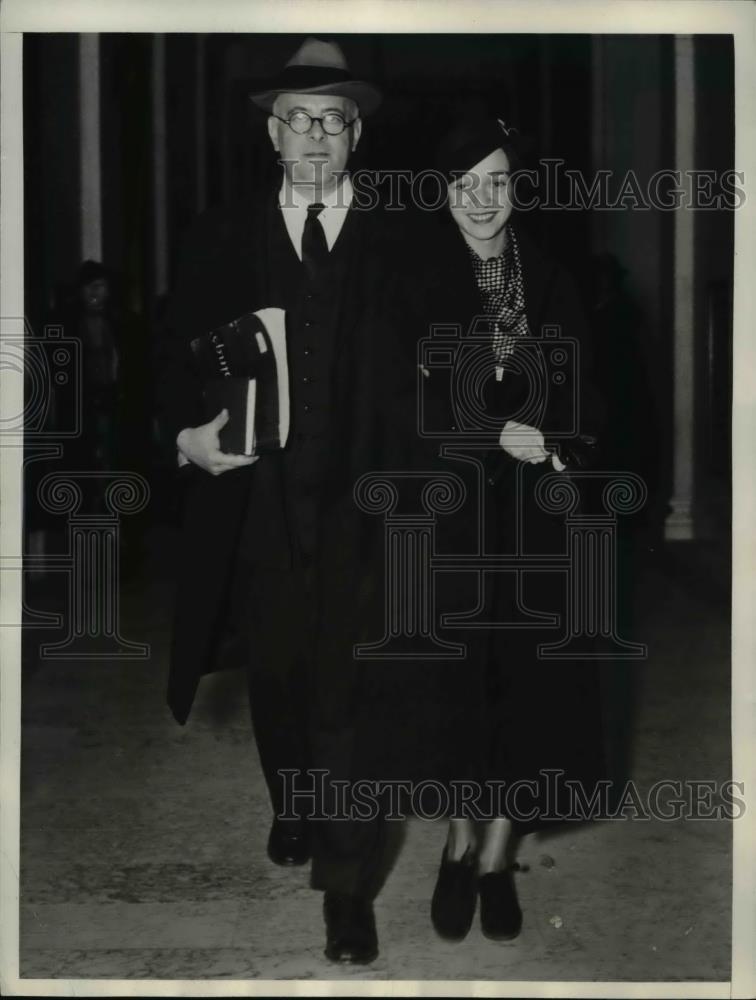 1935 Press Photo Laurence Wilder,Gulf Industries Chairman,and Miss Judy Kitchen - Historic Images