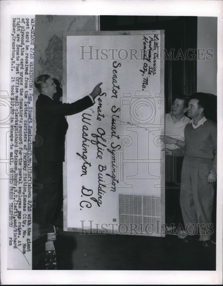 1955 Press Photo Missouri Senator Stuart Symington w Giant Postcard - Historic Images