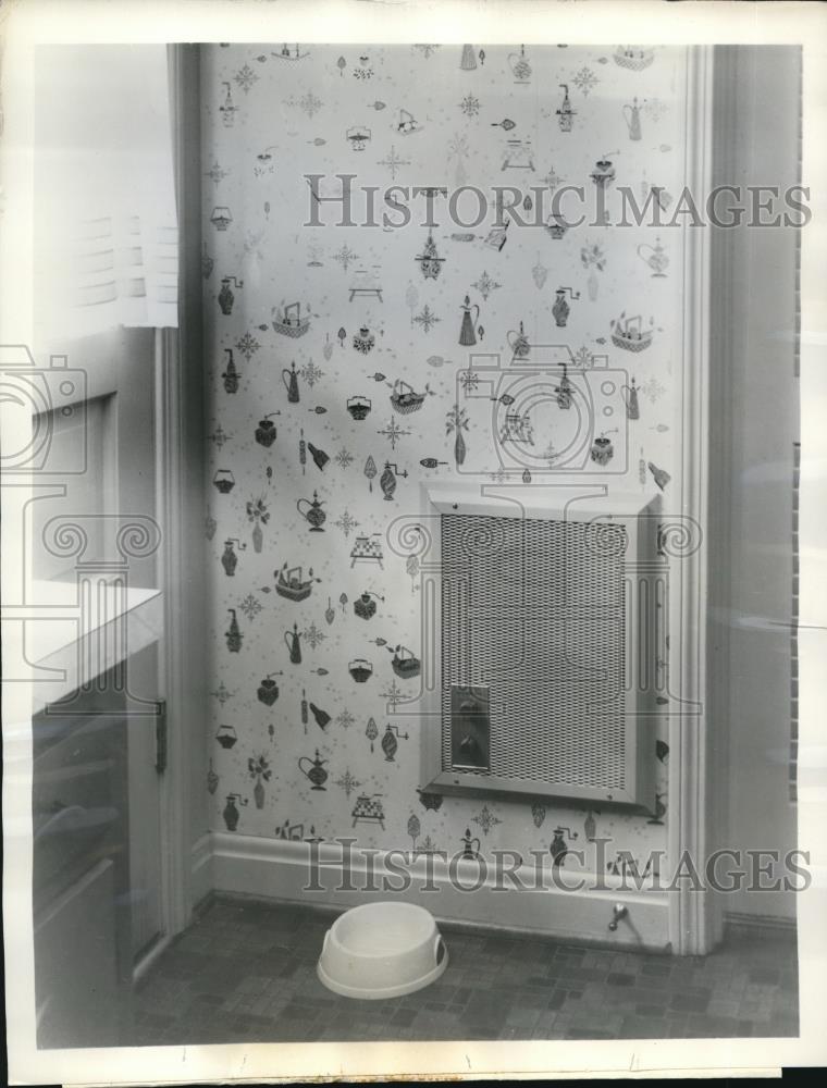 1962 Press Photo Electric Wall Heater in Small Areas of Home by General Electric - Historic Images