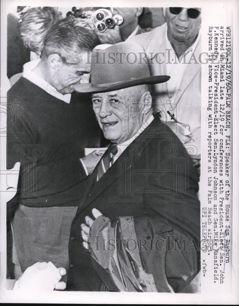1960 Press Photo Speaker of House Sam Rayburn talks to reporters in Palm Beach - Historic Images