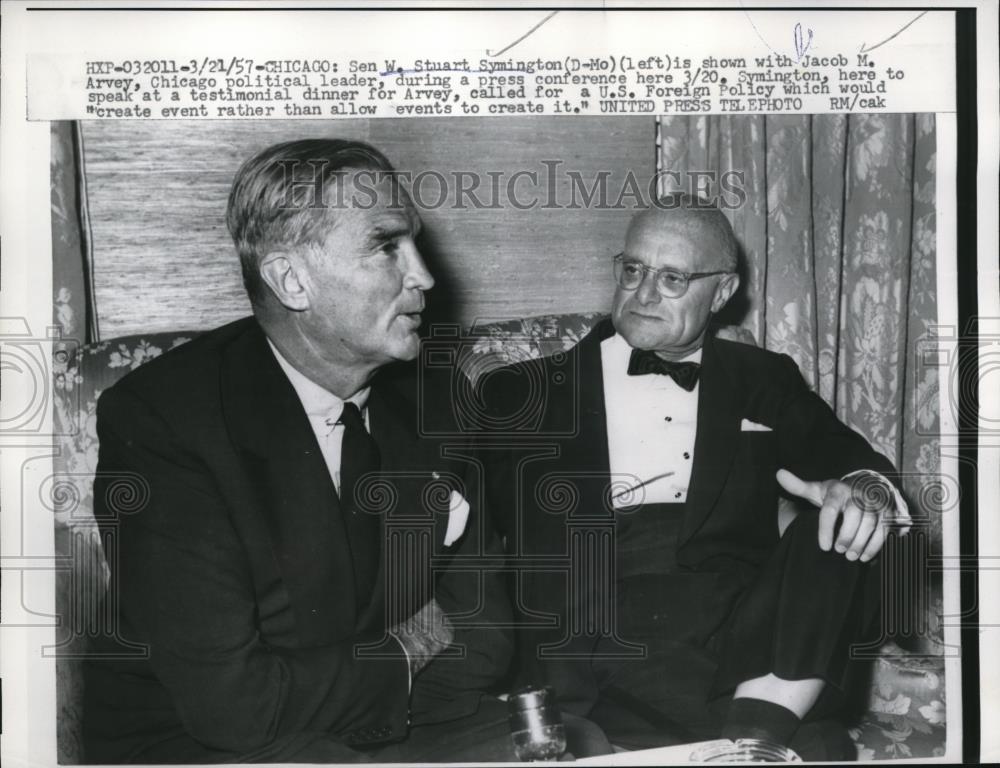 1957 Press Photo Chicago Sen Stuart Symington & Jacob Arvery - Historic Images