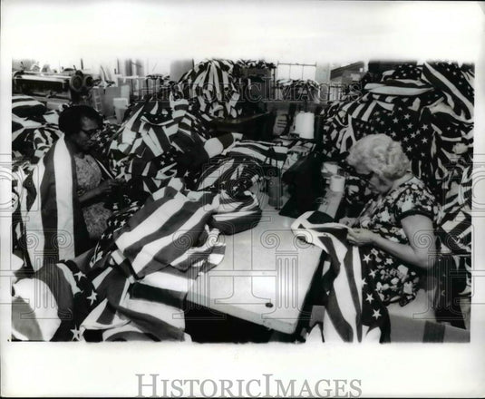 1970 Press Photo Old Glory occupies prominent place in world;s largest company - Historic Images