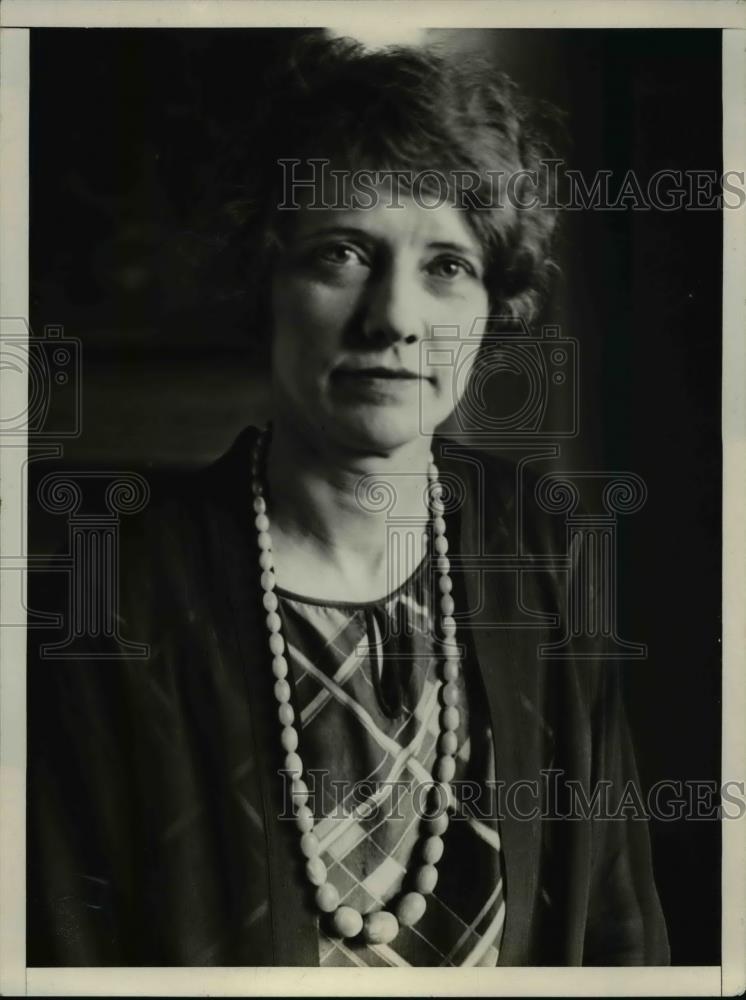 1928 Press Photo Miss Lola Williams, Secretary of Service Courts - Historic Images