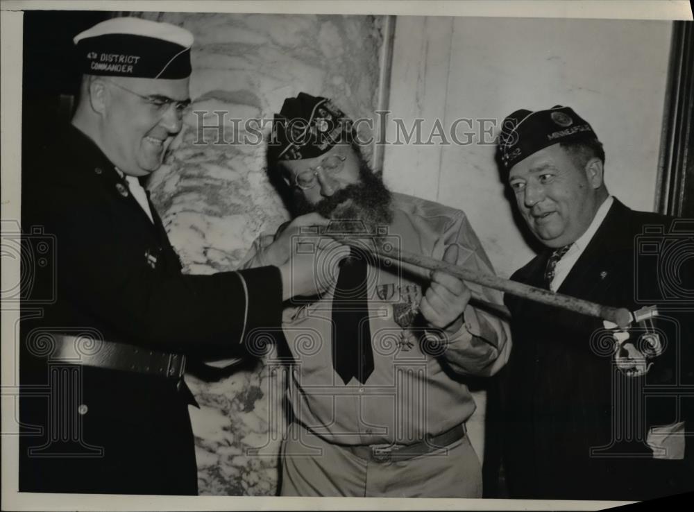 1939 Press Photo Sgt. L.B. Loewenstein attended the American Legion convention - Historic Images