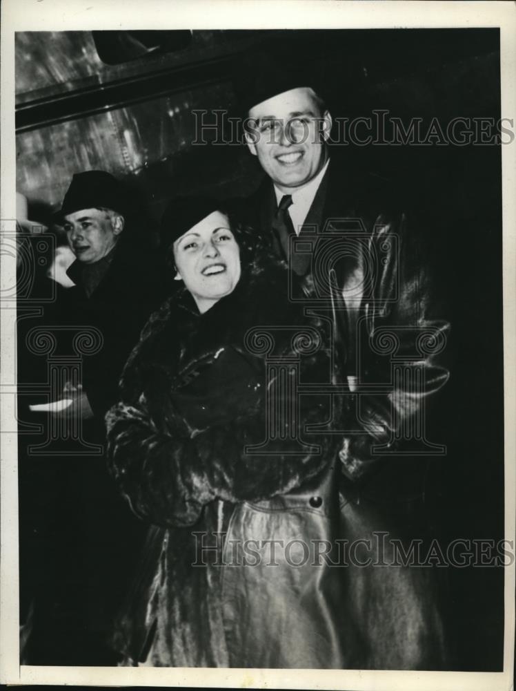 1935 Press Photo Elliot Roosevelt and Wife - Historic Images