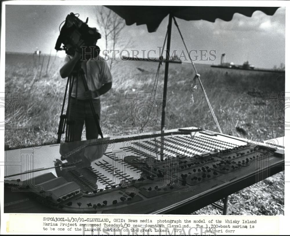 1991 Press Photo Model Of Whisky Island Marina Project - Historic Images