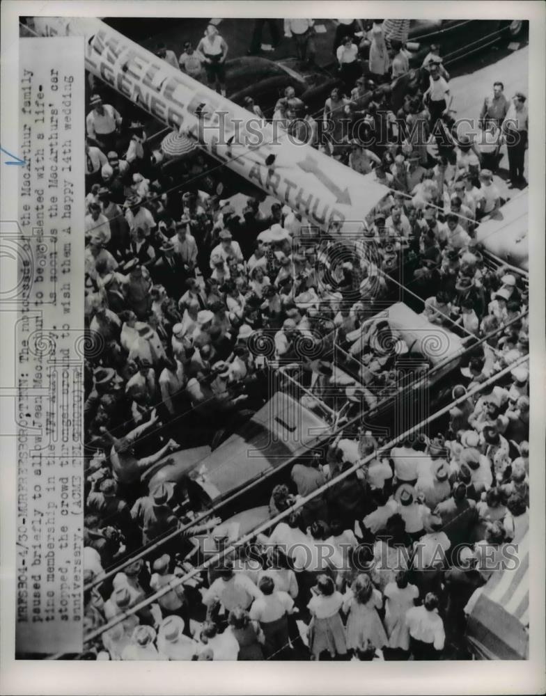 1930 Press Photo Motorcade of MacArthur Family - Historic Images