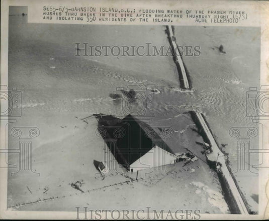 1948 Press Photo Barnston Island, B.C Flooding Water of Fraser River - Historic Images