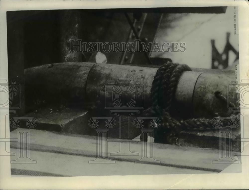 1927 Press Photo One of the steel pins that tied the spans of Carquinez Bridge - Historic Images