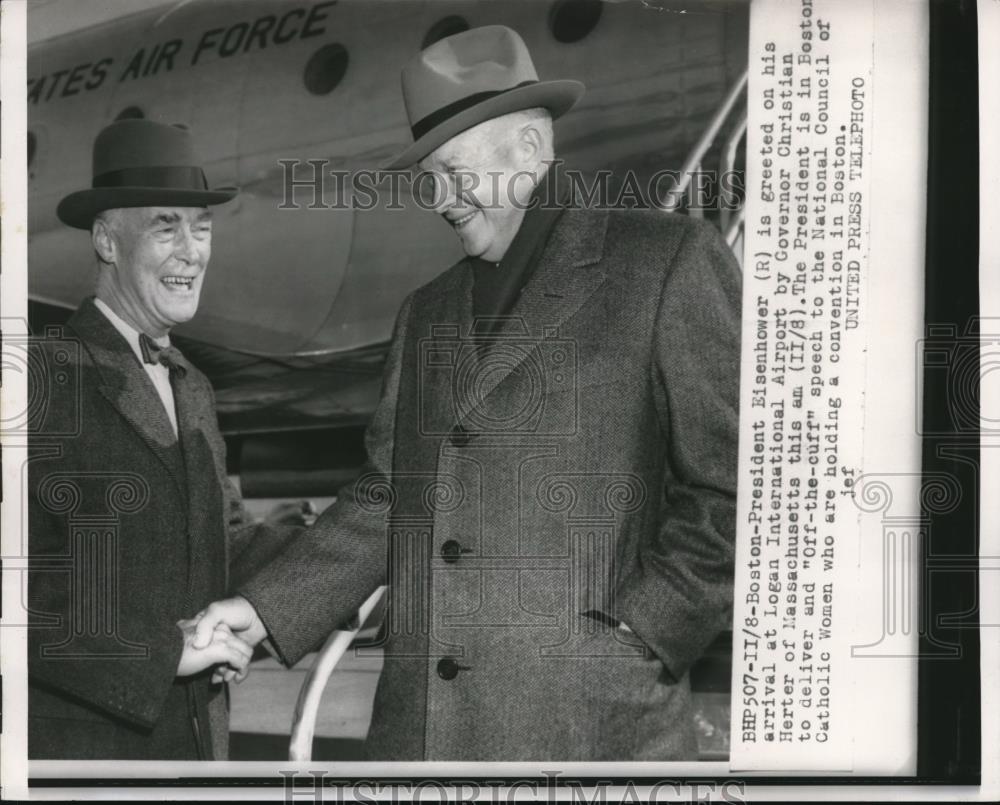 1954 Press Photo President Eisenhower and Gov. Christian Herter at Logan airport - Historic Images