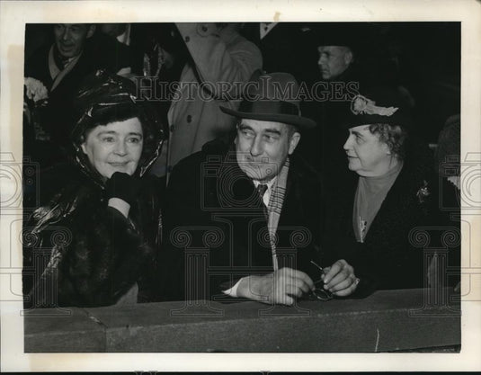 1939 Press Photo Navy Secretary Charles Edison, Mrs. Edison and Mrs. Woodrow - Historic Images