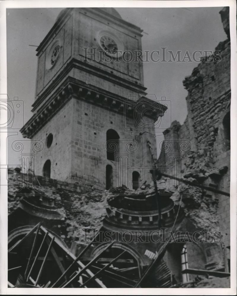 1949 Press Photo The ruins of the Ambato Cathedral after the Ecuador earthquake - Historic Images