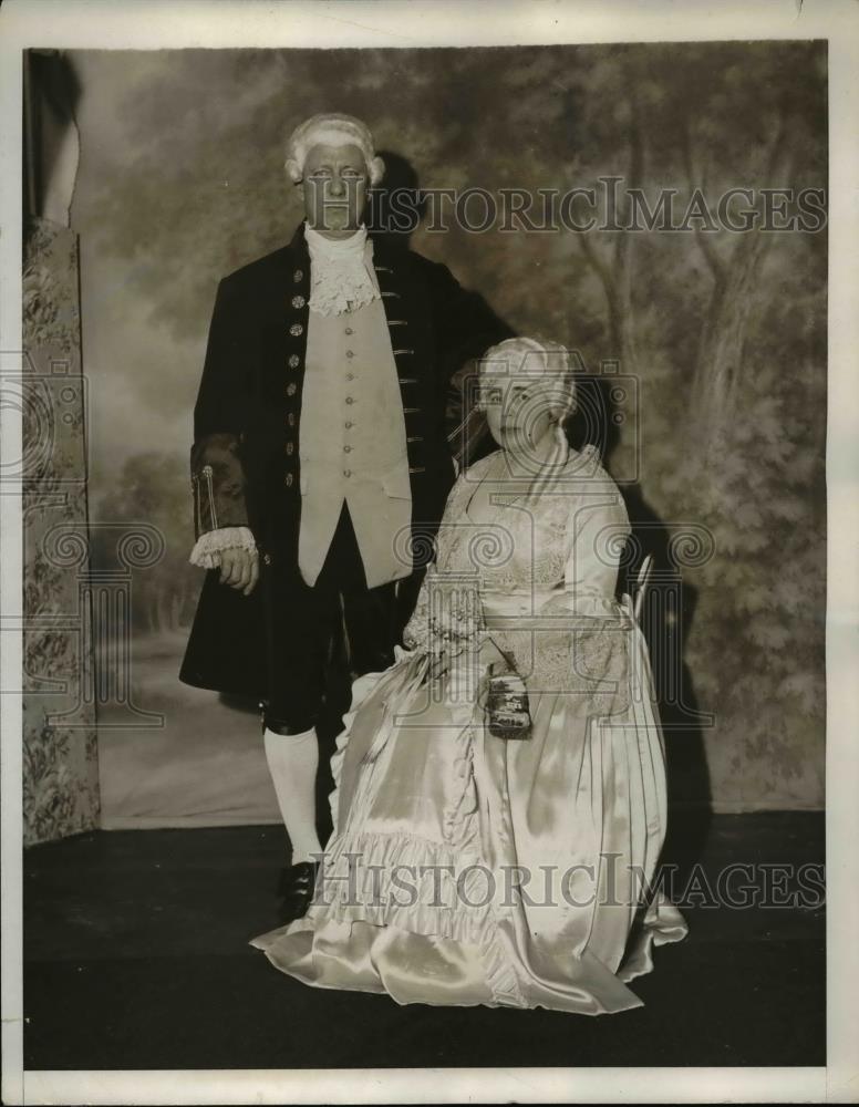 1932 Press Photo Mr. and Mrs. Arthur Ware at the annual Beaux Art Ball - Historic Images