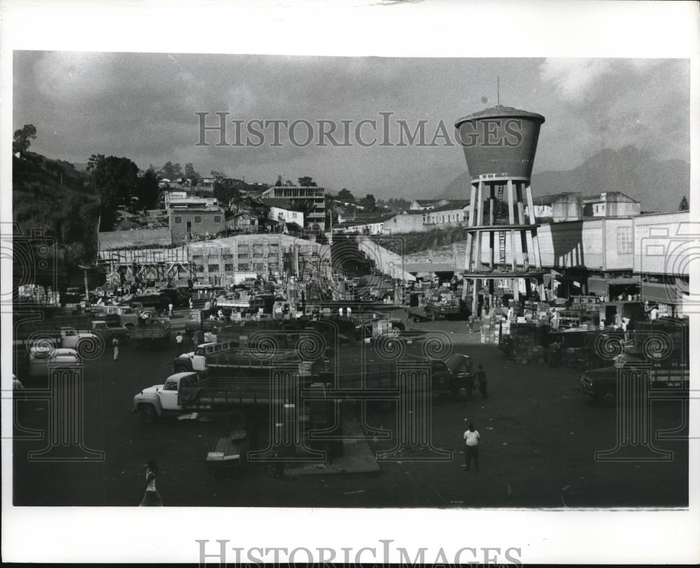 1969 Press Photo Wholesale Produce Market, Rio de Janeiro Brazil - Historic Images