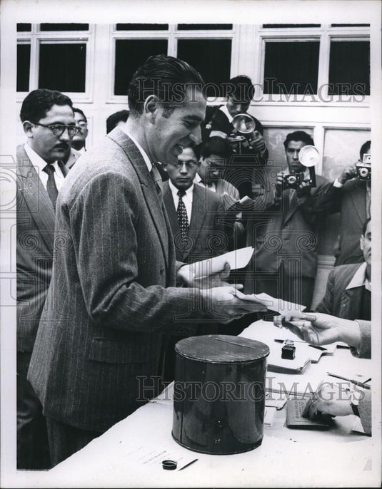 1956 Press Photo Peru's presidential candidate Fernando Belaunde Terry - Historic Images