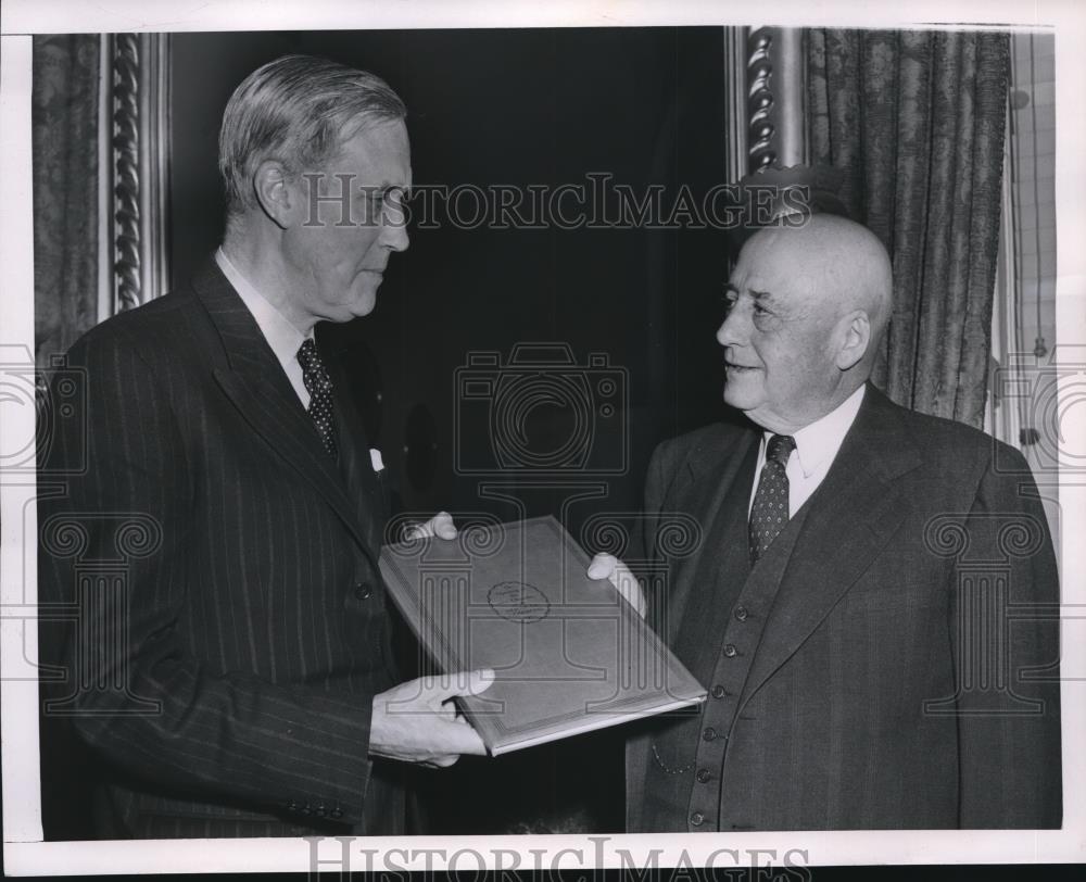 1951 Press Photo Major Lockhart, secretary of the Commonwealth Association - Historic Images