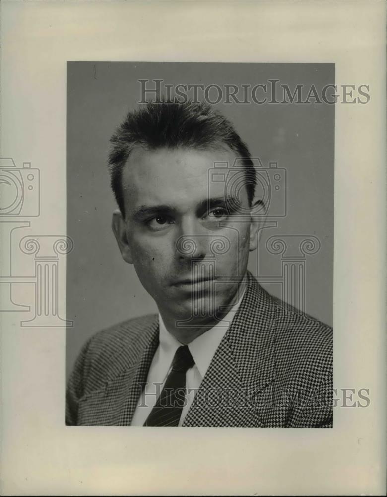 1948 Press Photo Robert Woodsum, Acme Bureau Manager in Albany - nee29017 - Historic Images