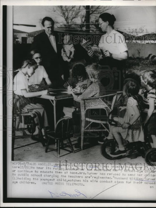 1953 Press Photo Mrs. Mary Lincoln Turner with William Turner and their children - Historic Images