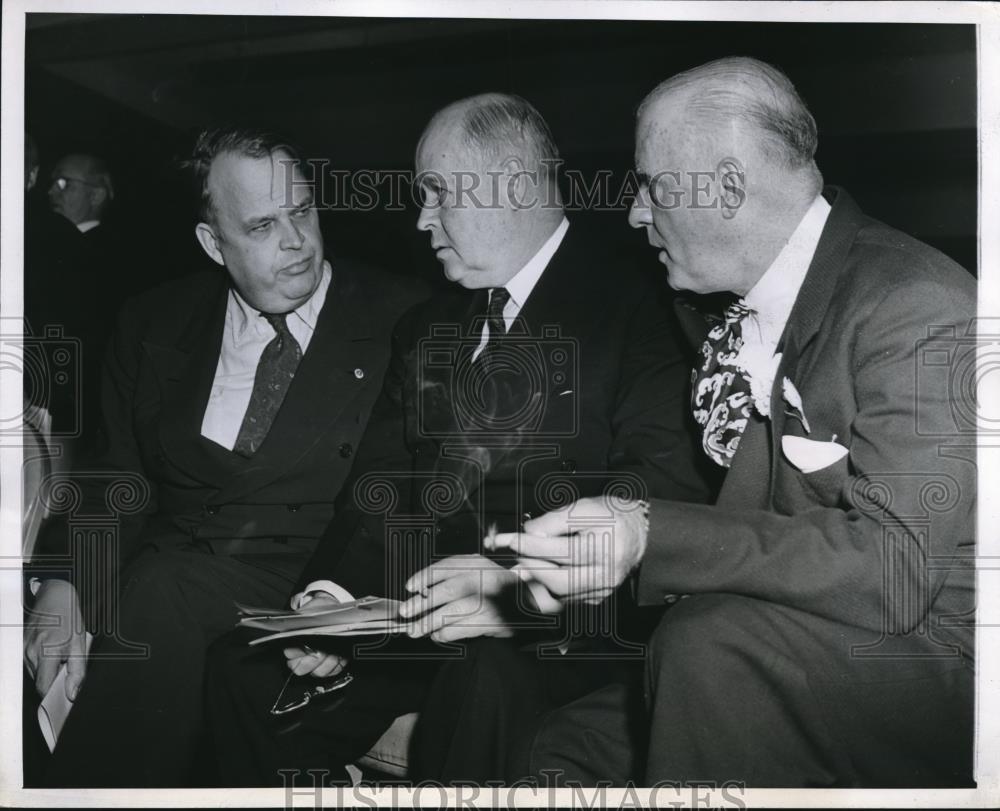 1944 Press Photo Governor Robert Kerr, Postmaster Frank Walker & Edward Flynn - Historic Images