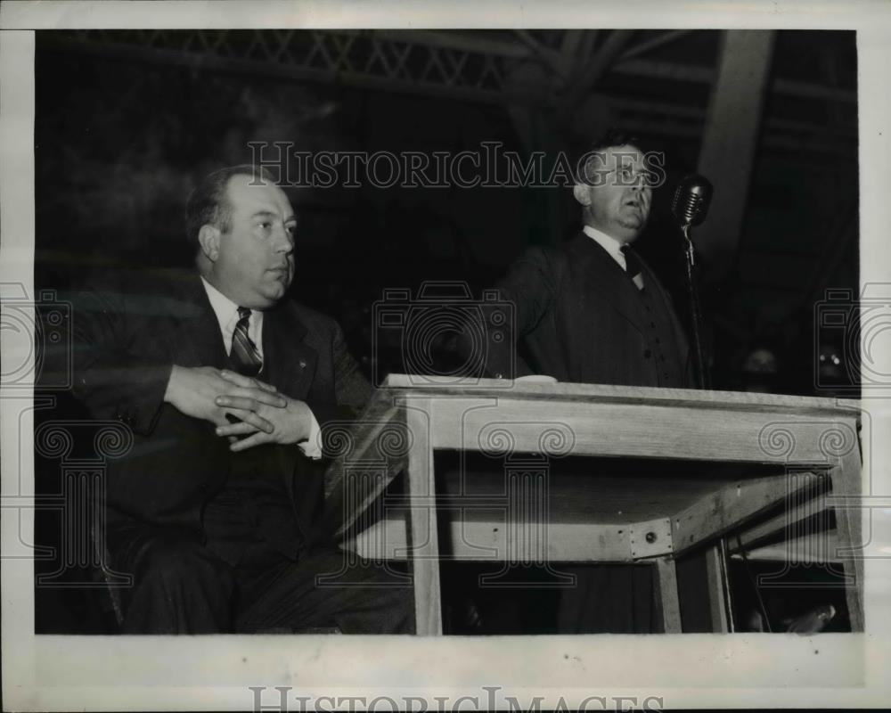 1941 Press Photo Michael F. Wideman addresses Ford Strikers - nee24633 - Historic Images