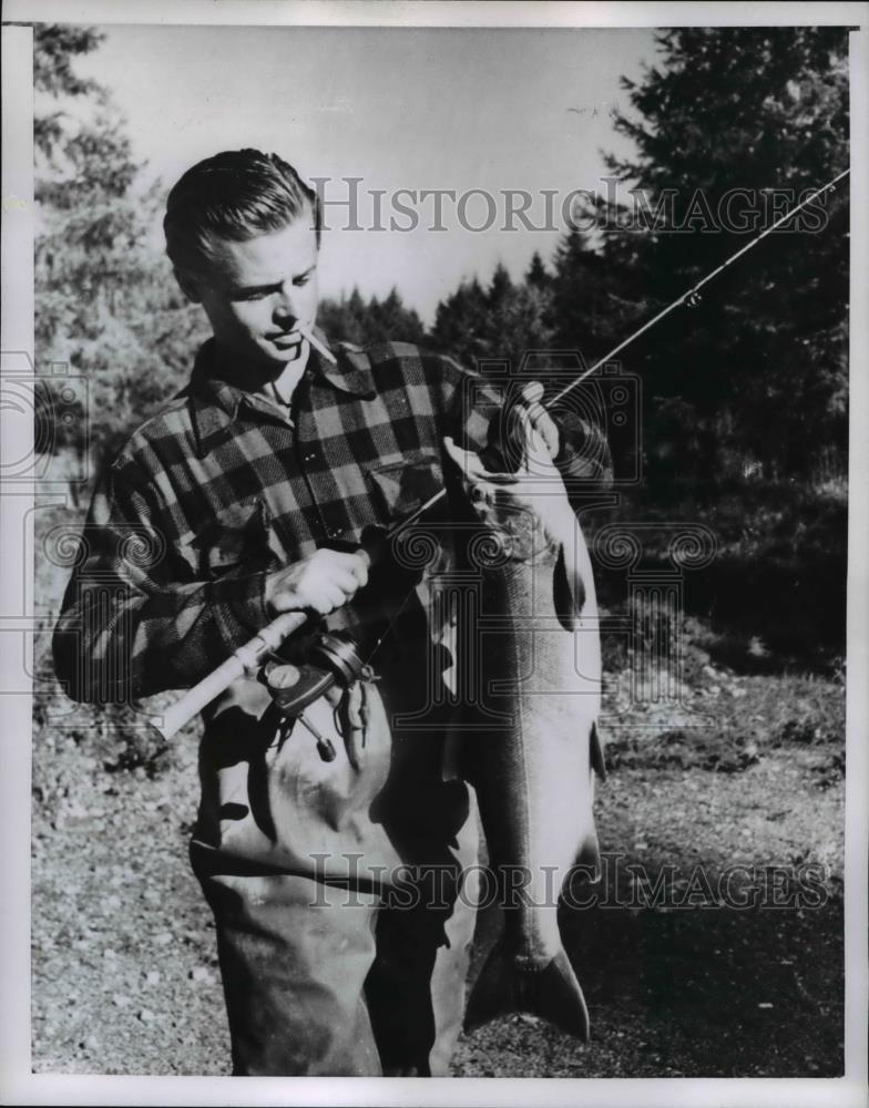 1955 Press Photo Al McClane, fishing editor - nee25101 - Historic Images