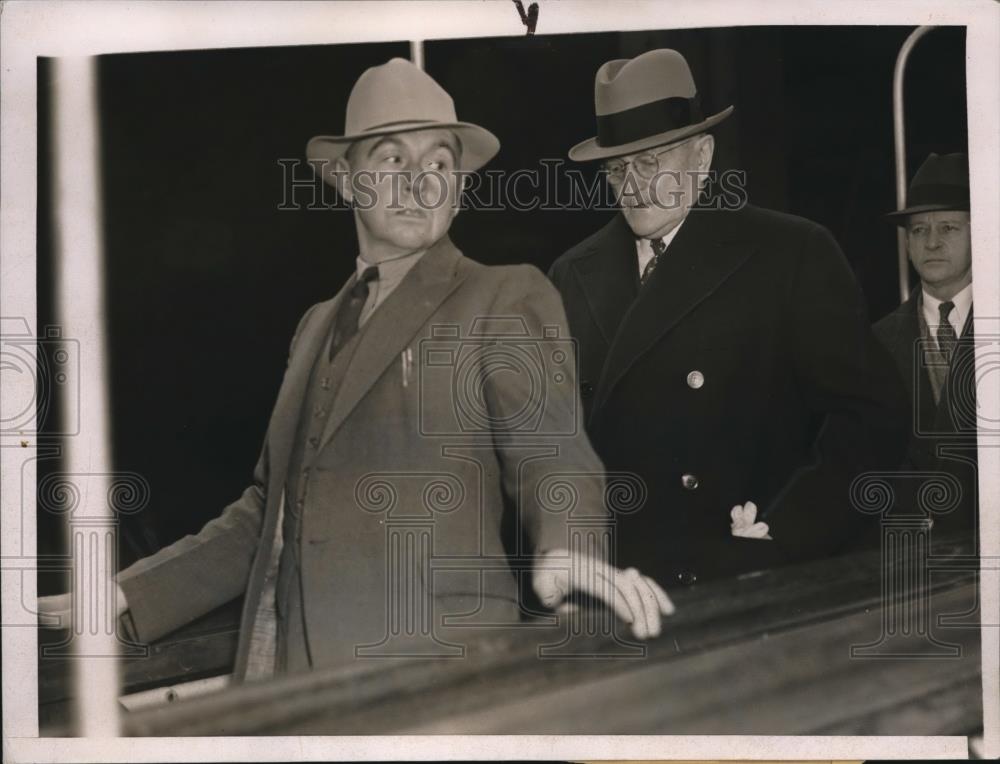 1937 Press Photo Gen. John J Pershing Boarding Liner President Harding - Historic Images