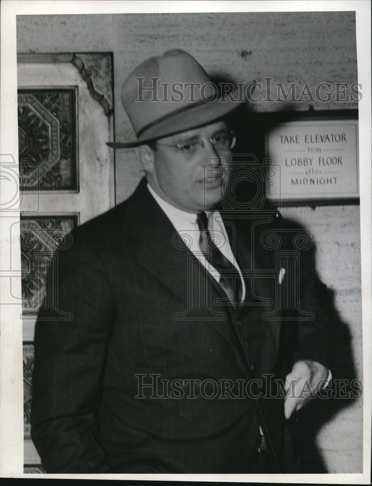 1940 Press Photo Elliott Roosevelt Arrives in Dayton - nee27732 - Historic Images