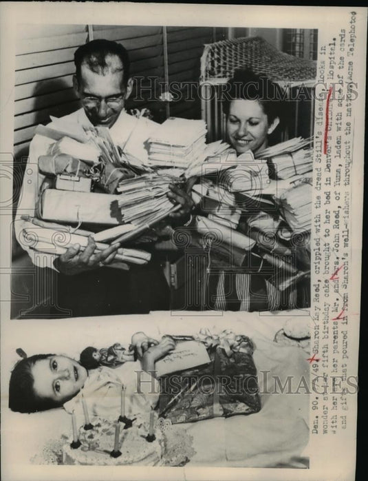 1949 Press Photo Sharon Kay Reed crippled with Still's Disease and parents - Historic Images