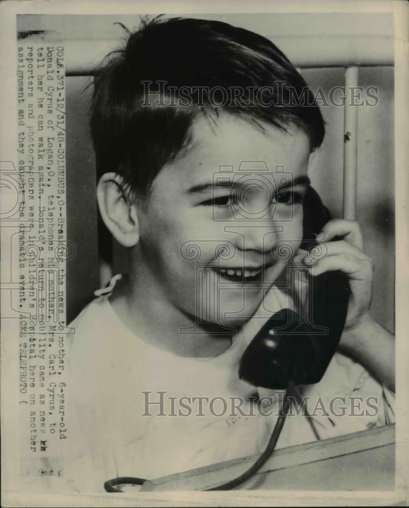 1940 Press Photo Donald Cyrus calls mother to tell her he can walk again - Historic Images