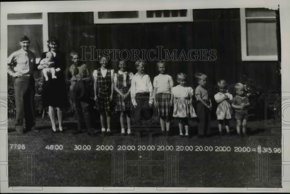 1946 Press Photo James Lewis Triplett, Highest Paid Army Private &amp; 10 Children - Historic Images