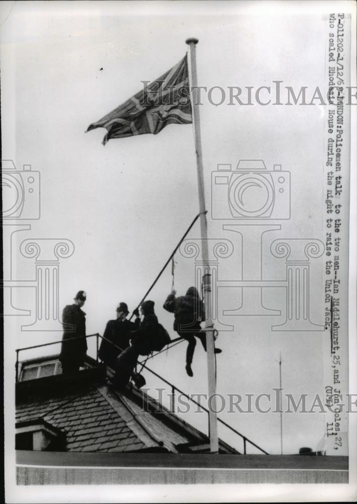 1968 Press Photo The Policemen with Ian Middlehurst and Jon Coles - nee26709 - Historic Images