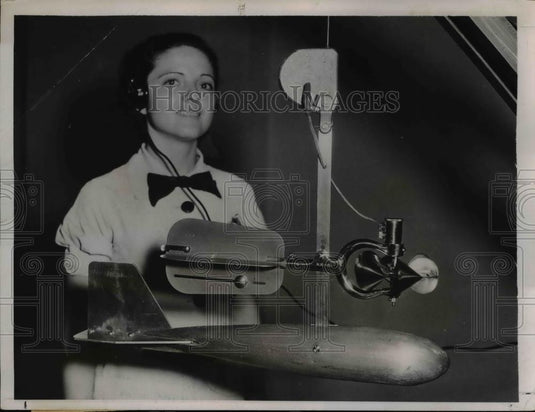 1936 Press Photo Woman Thekla Reinmuth Listens to Electrical Current Meter - Historic Images