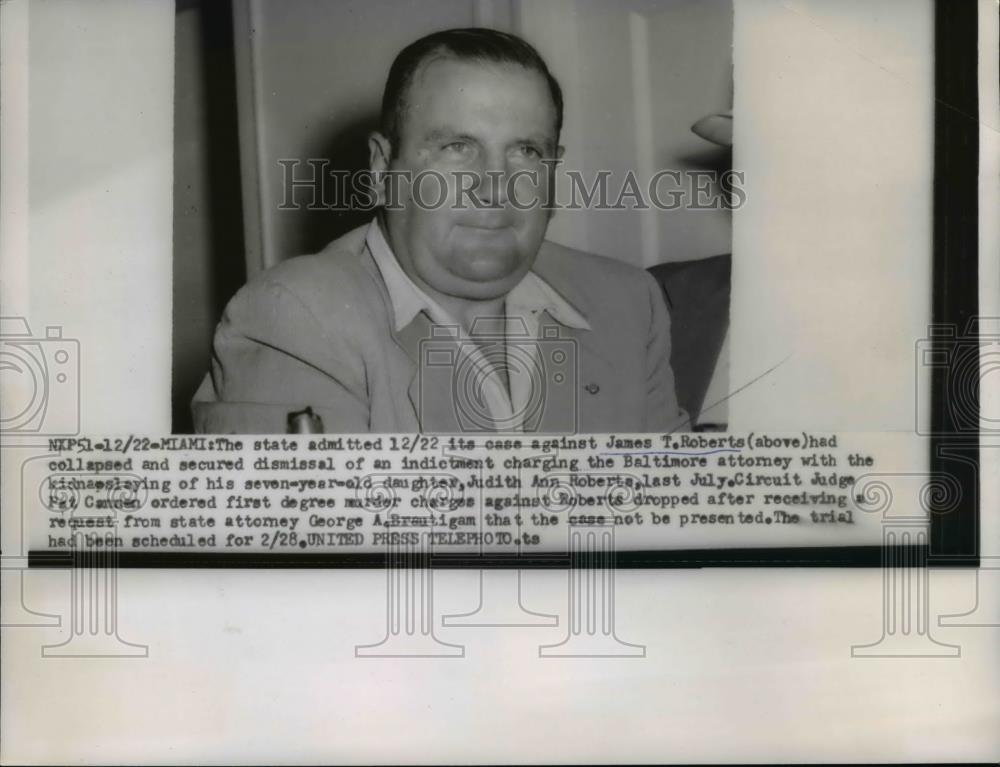 1955 Press Photo James T. Roberts secured dismissal of indictment charges - Historic Images