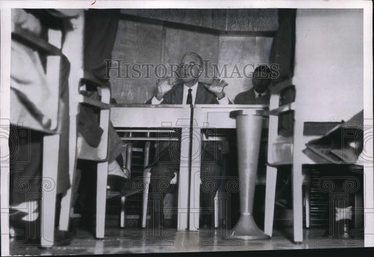 1955 Press Photo Boston Hearts Specialist Dr. Paul Dudley White, Denver - Historic Images