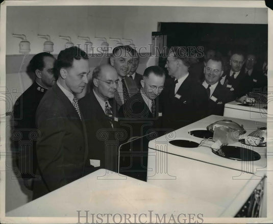 1947 Press Photo Westinghouse Electric Divisions Plant OI Alverson - nee25667 - Historic Images