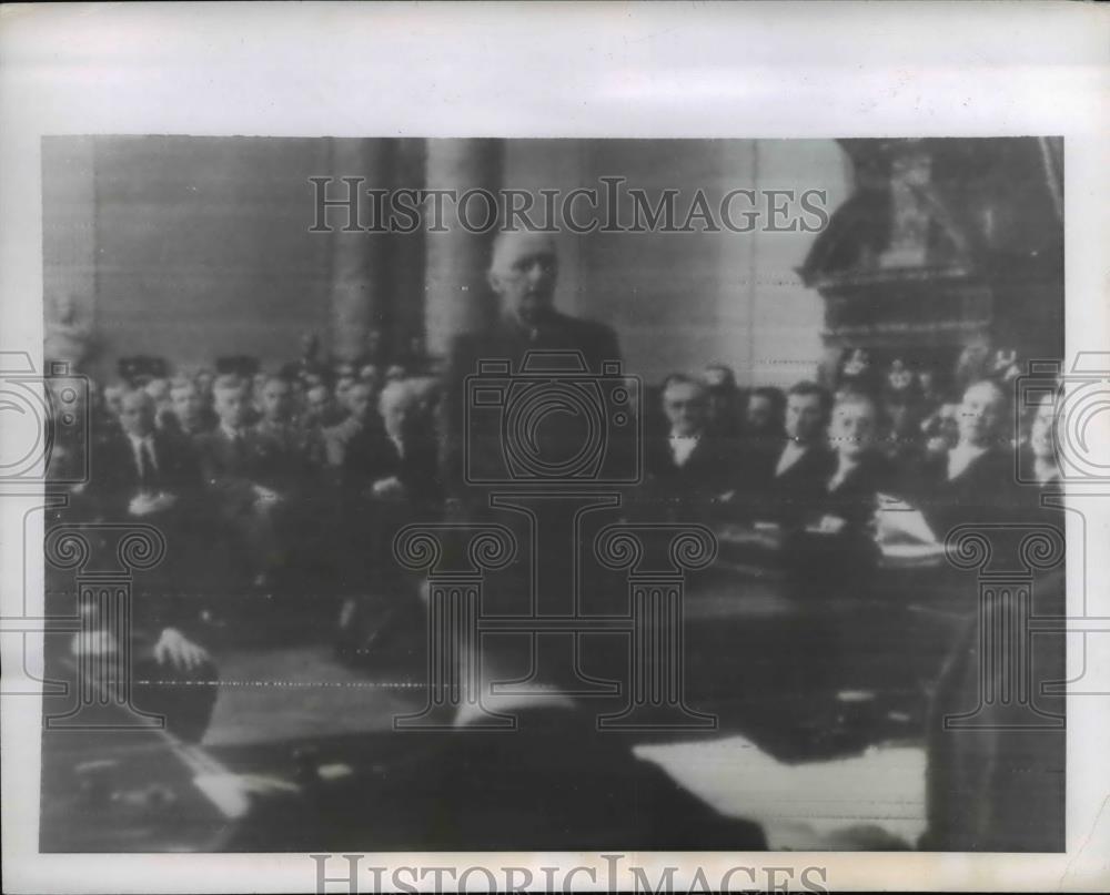 1944 Press Photo Field Marshal Erwin von Witzlben testifies before Peoples Court - Historic Images