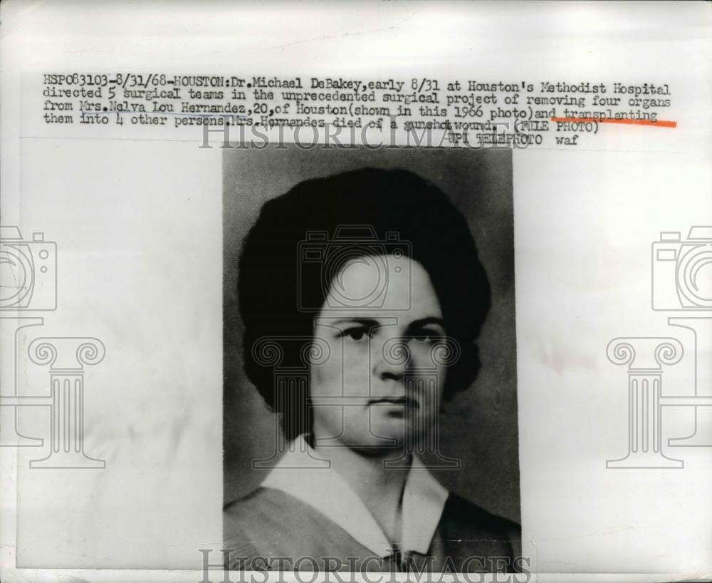 1968 Press Photo Mrs. Nelva Lou Hernandez donates organs after getting shot - Historic Images